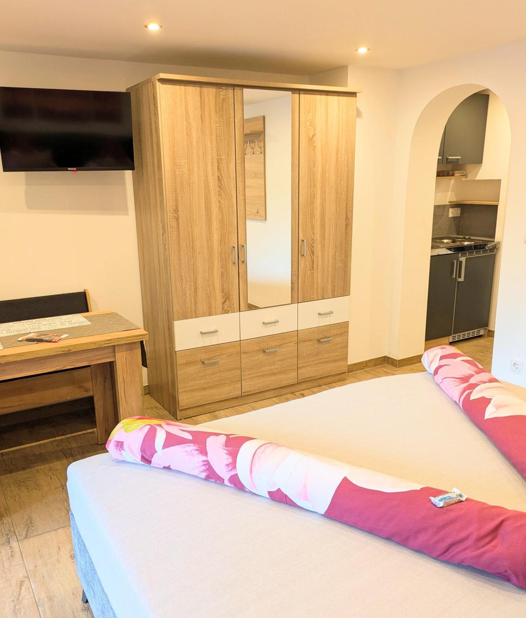 Haus Tobias Apartment Bad Füssing Стая снимка